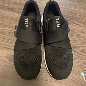 Barely worn Tiem cycling shoes